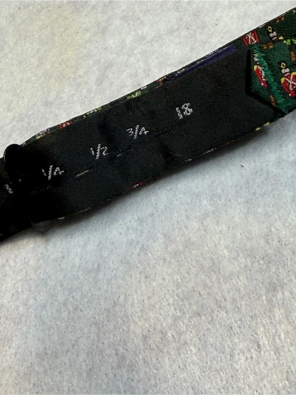 Daniel Cremieux Green Silk Toy Soldier Print Novelty Self Tie Bow Tie